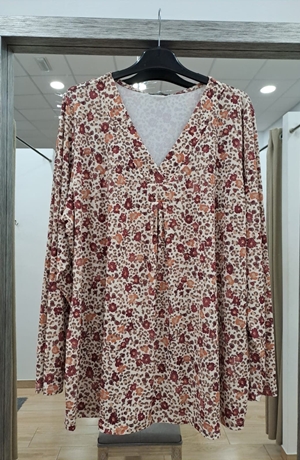 Camiseta flores granate/naranja - Imagen 2