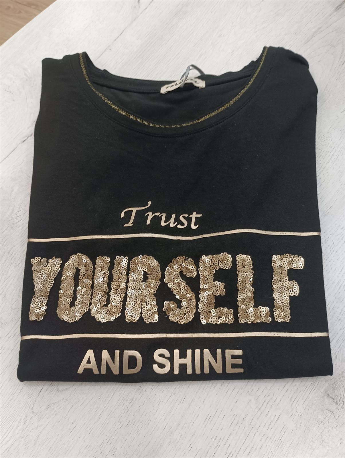 Camiseta negra yourself - Imagen 2